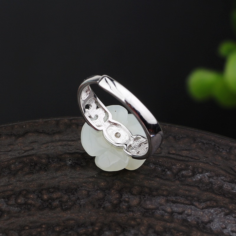 黑泰銀飾批發 新款s925銀鑲天然和田玉白玉梅花開口戒指女款